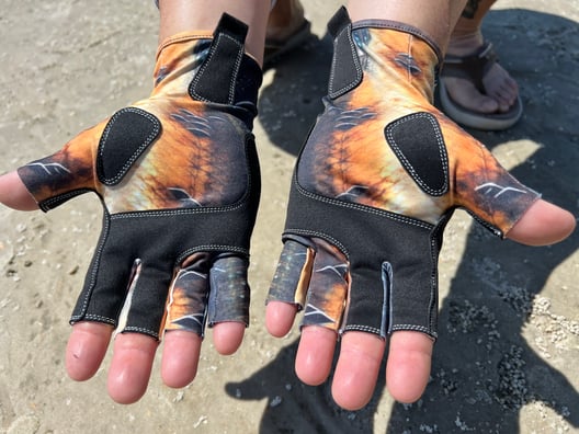 Skinnywater logo fingerless gloves