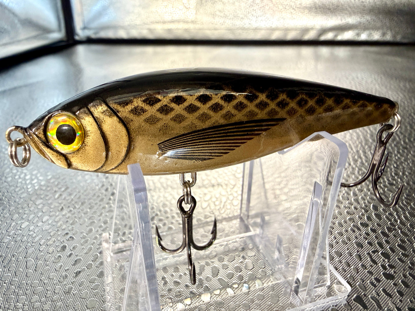 Gold in Black 4 inch twitch bait